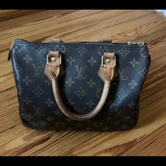 Louis Vuitton Handbags - Louis Vuitton Speedy 25 Bag
